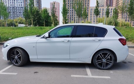 BMW 1 серия, 2019 год, 2 300 000 рублей, 3 фотография