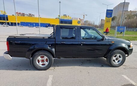 Nissan NP300, 2010 год, 990 000 рублей, 2 фотография