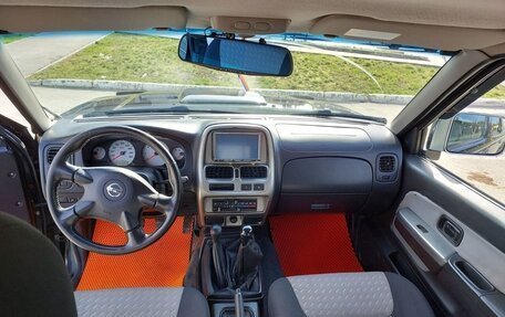 Nissan NP300, 2010 год, 990 000 рублей, 12 фотография