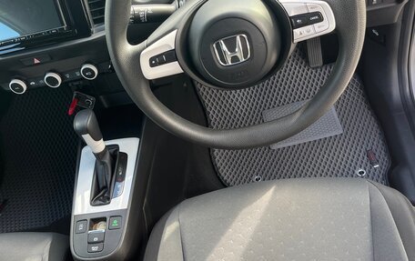 Honda Fit, 2022 год, 1 550 000 рублей, 5 фотография