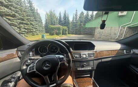 Mercedes-Benz E-Класс, 2015 год, 2 900 000 рублей, 7 фотография