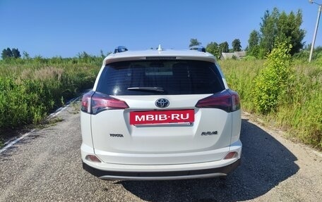 Toyota RAV4, 2017 год, 2 150 000 рублей, 3 фотография