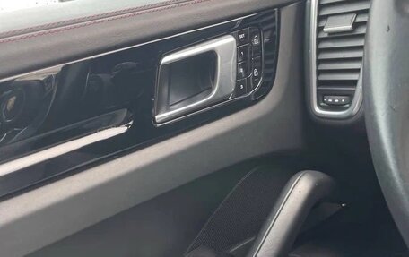 Porsche Cayenne III, 2022 год, 9 388 000 рублей, 13 фотография