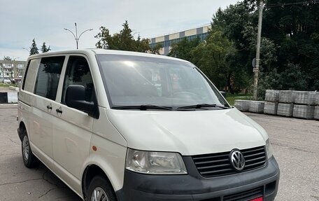 Volkswagen Transporter T5 рестайлинг, 2005 год, 910 000 рублей, 3 фотография