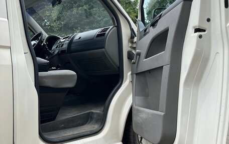Volkswagen Transporter T5 рестайлинг, 2005 год, 910 000 рублей, 10 фотография
