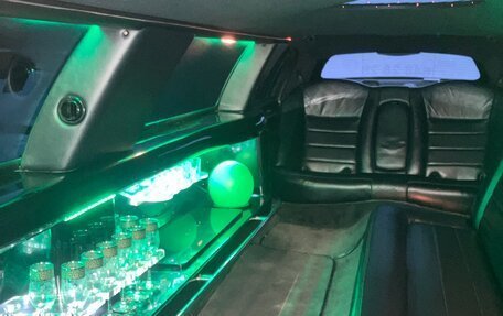 Lincoln Town Car III рестайлинг, 2003 год, 500 000 рублей, 4 фотография