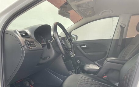Volkswagen Polo VI (EU Market), 2016 год, 890 000 рублей, 10 фотография