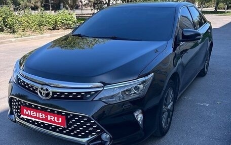 Toyota Camry, 2016 год, 2 300 000 рублей, 1 фотография