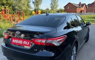 Toyota Camry, 2019 год, 2 350 000 рублей, 1 фотография