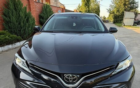 Toyota Camry, 2019 год, 2 350 000 рублей, 8 фотография