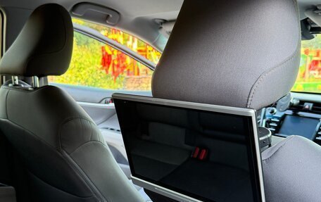 Toyota Camry, 2019 год, 2 350 000 рублей, 13 фотография