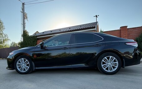 Toyota Camry, 2019 год, 2 350 000 рублей, 6 фотография