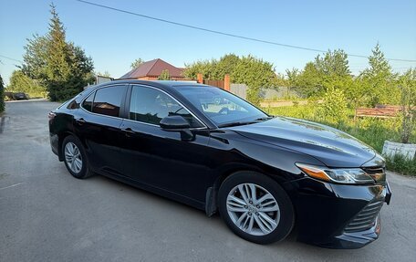 Toyota Camry, 2019 год, 2 350 000 рублей, 9 фотография