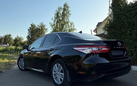 Toyota Camry, 2019 год, 2 350 000 рублей, 4 фотография