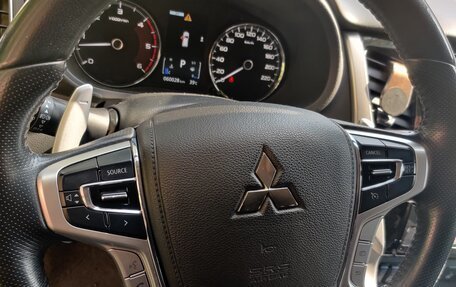 Mitsubishi Pajero Sport III рестайлинг, 2017 год, 2 970 000 рублей, 3 фотография