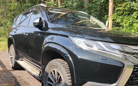 Mitsubishi Pajero Sport III рестайлинг, 2017 год, 2 970 000 рублей, 7 фотография
