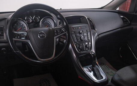 Opel Astra J, 2010 год, 699 000 рублей, 11 фотография