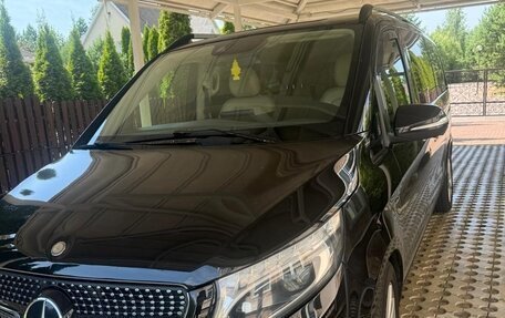 Mercedes-Benz V-Класс, 2016 год, 3 200 000 рублей, 1 фотография