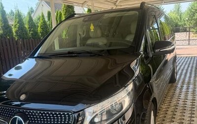 Mercedes-Benz V-Класс, 2016 год, 3 200 000 рублей, 1 фотография