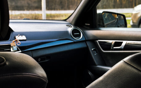 Mercedes-Benz C-Класс, 2011 год, 1 480 000 рублей, 2 фотография