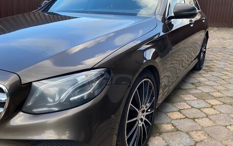 Mercedes-Benz E-Класс, 2016 год, 2 750 000 рублей, 3 фотография