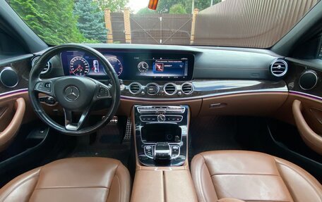 Mercedes-Benz E-Класс, 2016 год, 2 750 000 рублей, 8 фотография