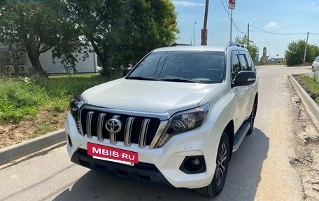 Toyota Land Cruiser Prado 150 рестайлинг 2, 2016 год, 4 200 000 рублей, 3 фотография