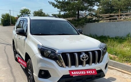 Toyota Land Cruiser Prado 150 рестайлинг 2, 2016 год, 4 200 000 рублей, 2 фотография