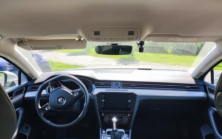 Volkswagen Passat B8 рестайлинг, 2019 год, 2 400 000 рублей, 32 фотография