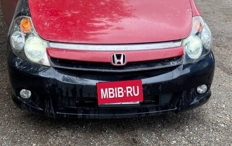 Honda Stream I рестайлинг, 2005 год, 600 000 рублей, 3 фотография