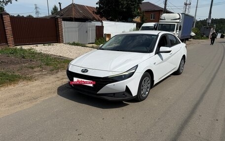 Hyundai Elantra, 2020 год, 1 295 000 рублей, 2 фотография