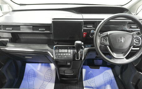 Honda Stepwgn IV, 2015 год, 1 999 000 рублей, 11 фотография