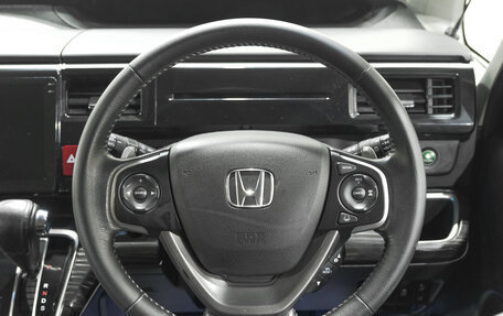 Honda Stepwgn IV, 2015 год, 1 999 000 рублей, 14 фотография