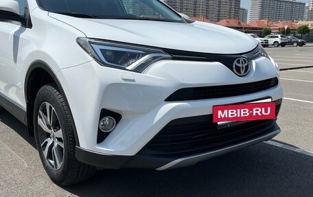 Toyota RAV4, 2018 год, 2 600 000 рублей, 4 фотография