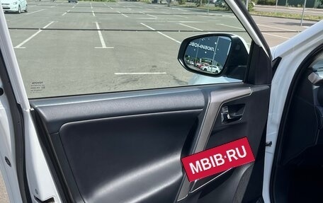 Toyota RAV4, 2018 год, 2 600 000 рублей, 7 фотография