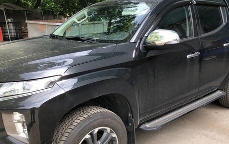 Mitsubishi L200 IV рестайлинг, 2020 год, 3 350 000 рублей, 2 фотография