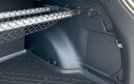 Toyota RAV4, 2018 год, 2 600 000 рублей, 15 фотография