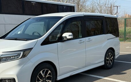 Honda Stepwgn IV, 2020 год, 3 050 000 рублей, 2 фотография