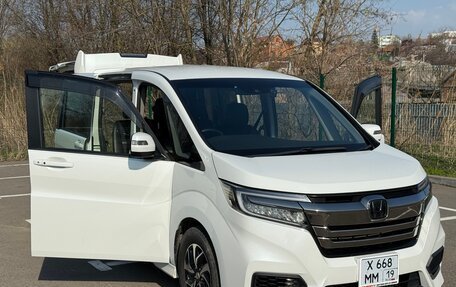 Honda Stepwgn IV, 2020 год, 3 050 000 рублей, 10 фотография
