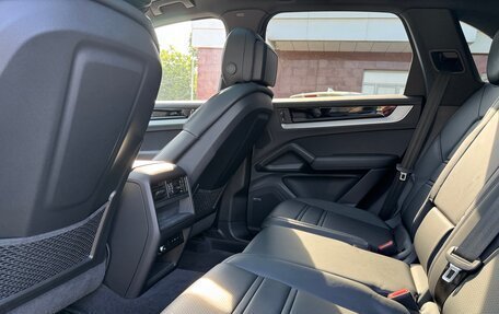 Porsche Cayenne III, 2023 год, 15 000 000 рублей, 17 фотография
