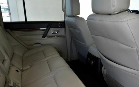 Mitsubishi Pajero IV, 2008 год, 1 500 000 рублей, 14 фотография