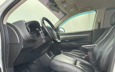 Mitsubishi Outlander III рестайлинг 3, 2012 год, 1 120 000 рублей, 10 фотография