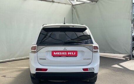 Mitsubishi Outlander III рестайлинг 3, 2012 год, 1 120 000 рублей, 6 фотография