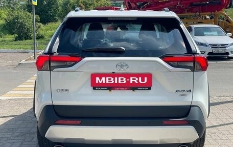 Toyota RAV4, 2025 год, 3 700 000 рублей, 6 фотография