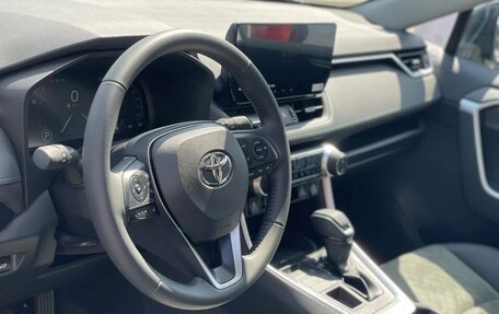 Toyota RAV4, 2025 год, 3 700 000 рублей, 15 фотография