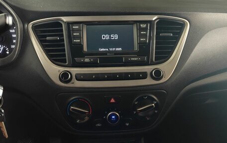 Hyundai Solaris II рестайлинг, 2017 год, 1 123 000 рублей, 13 фотография