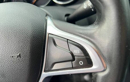 Renault Logan II, 2019 год, 960 000 рублей, 15 фотография