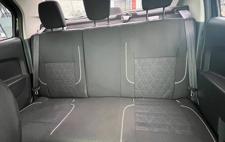 Renault Logan II, 2019 год, 960 000 рублей, 25 фотография