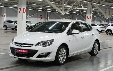 Opel Astra J, 2013 год, 899 000 рублей, 1 фотография