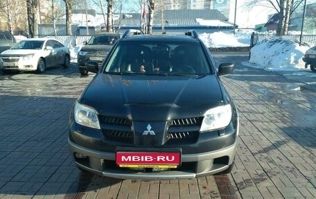 Mitsubishi Outlander III рестайлинг 3, 2005 год, 700 000 рублей, 1 фотография